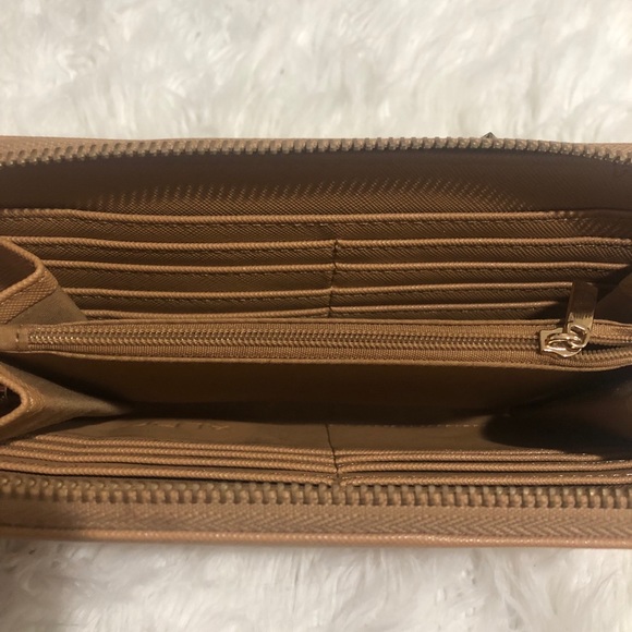 SOLD - Picture 4 of 6